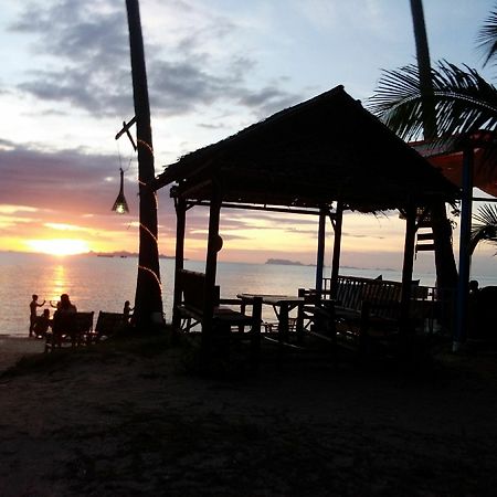 I Talay Beach Bar & Cottage Taling Ngam Extérieur photo